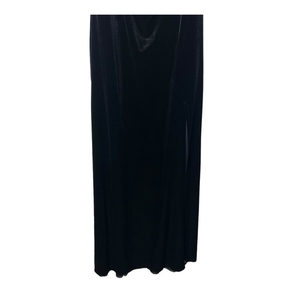 AFTER SIX VELVET ONE SHOULDER‎ GOWN SIZE 16 BLACK IN COLOR; SOLID COLOR PROM - Picture 5 of 10